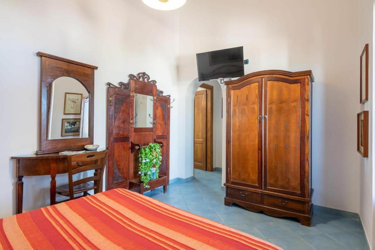 Casa Vacanza Artemis Lipari  Buitenkant foto