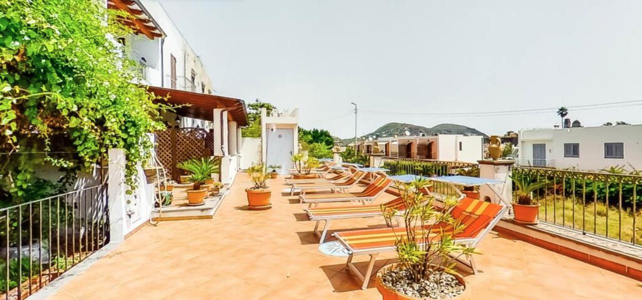Casa Vacanza Artemis Lipari  Buitenkant foto