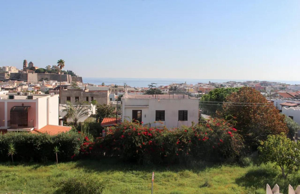 Casa Vacanza Artemis Lipari  Buitenkant foto