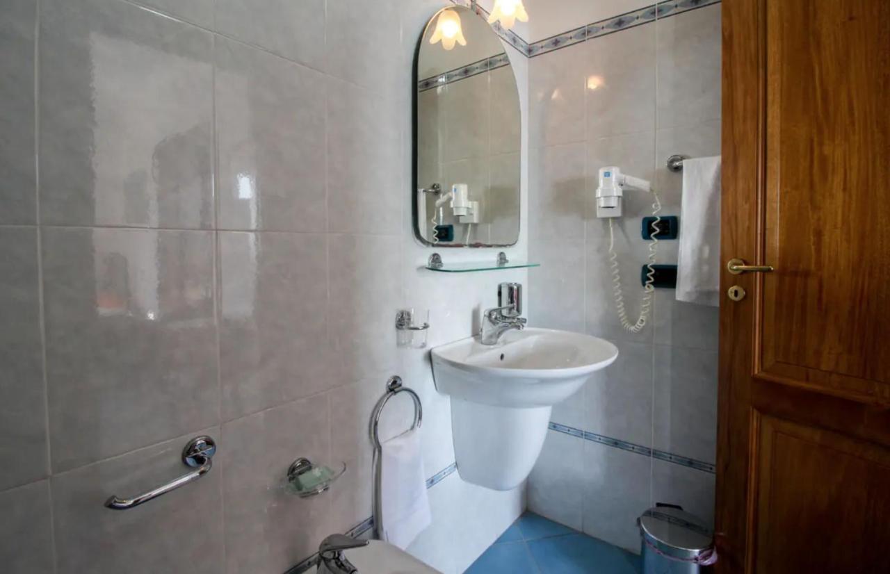 Casa Vacanza Artemis Lipari  Buitenkant foto